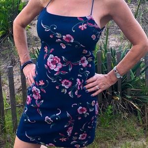 BCBG really really cute Dress (runs small)